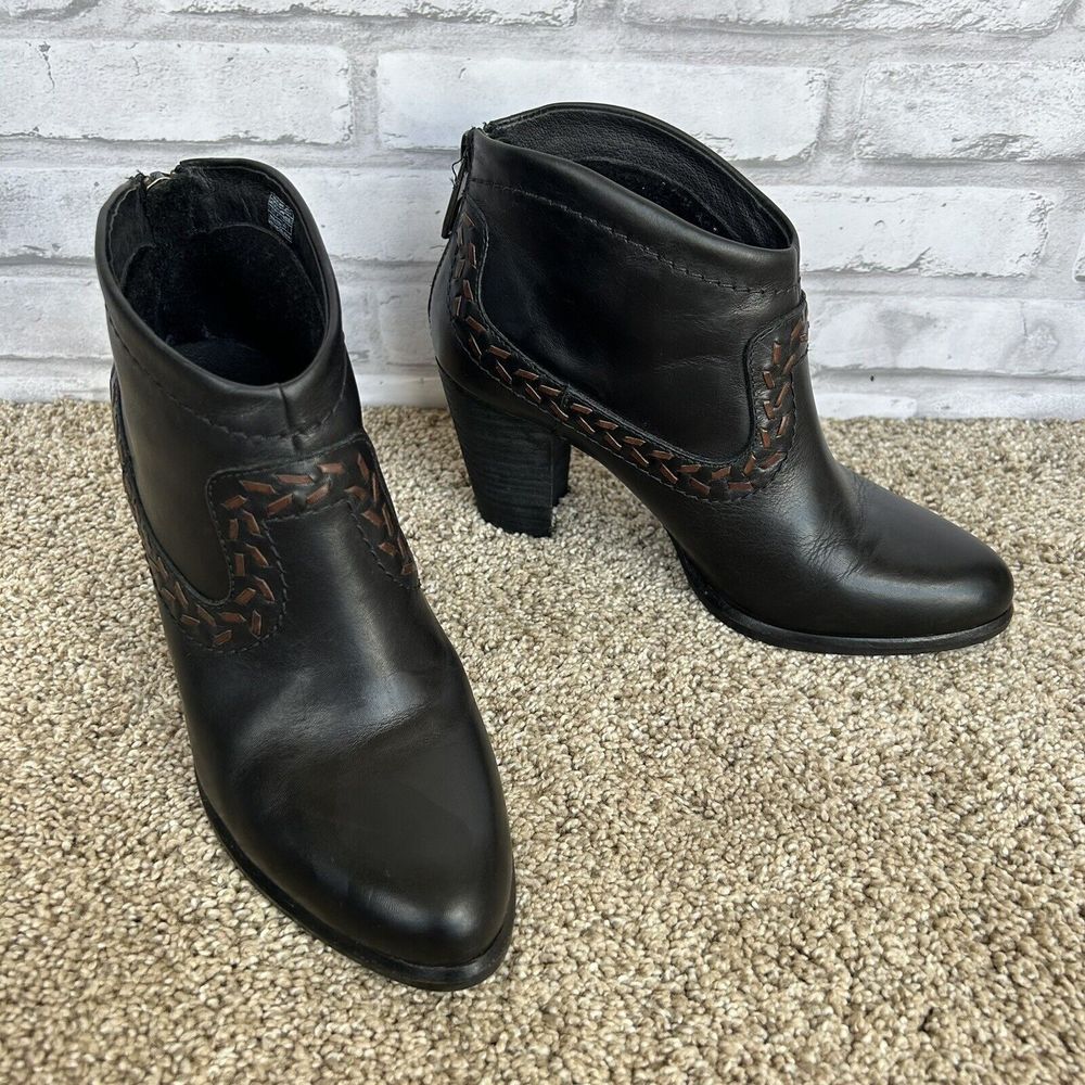UGG black Charlotte ankle booties brown leather size 6 - Picture 1 of 11